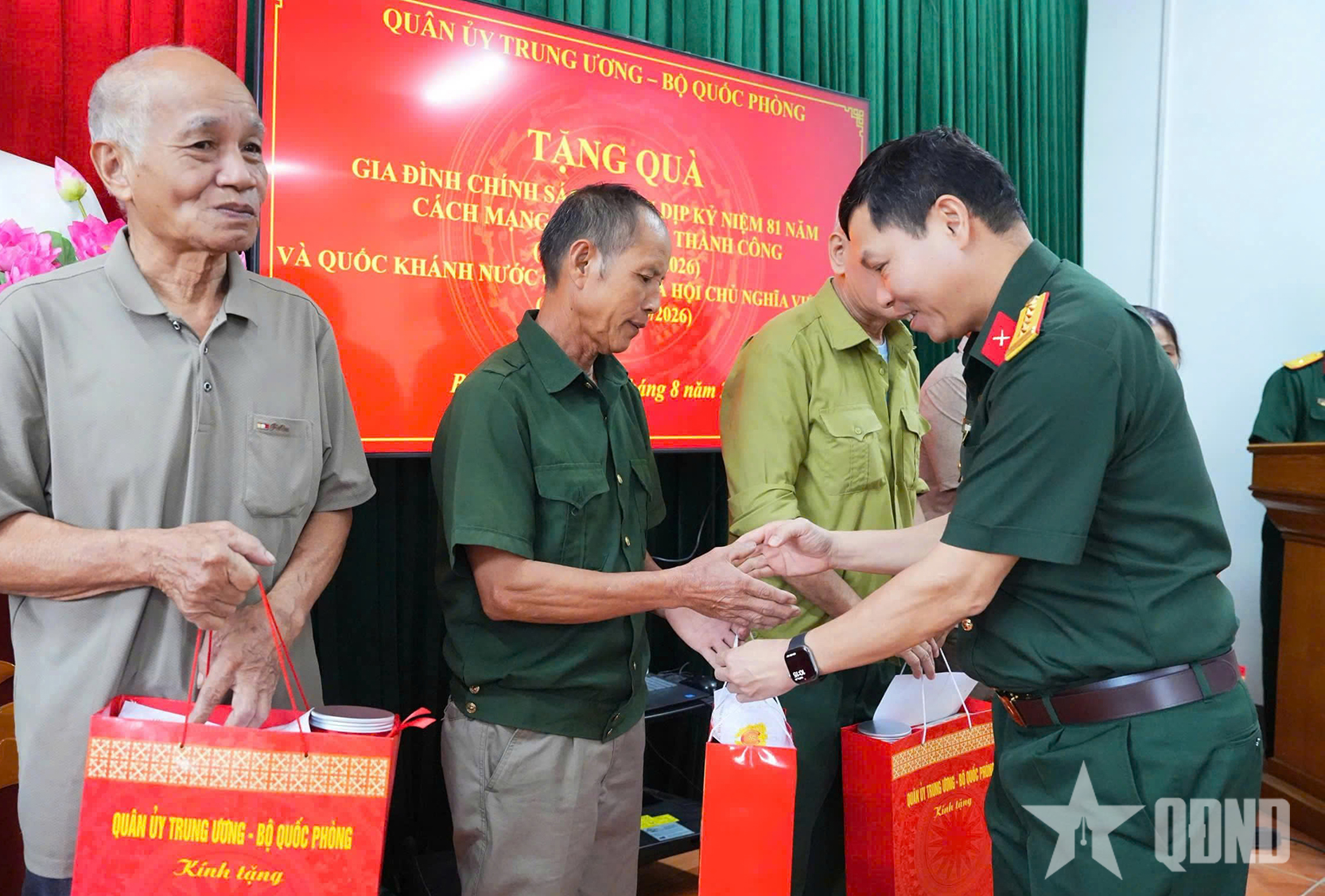 Quân ủy Trung ương, Bộ Quốc phòng tặng quà gia đình chính sách tại Thái Nguyên

